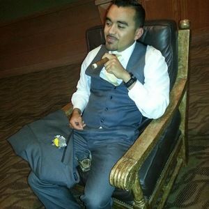 Meet your Posher, Cesar